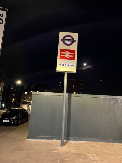 009- Studio Apartment In Ealing F5 エクステリア 写真