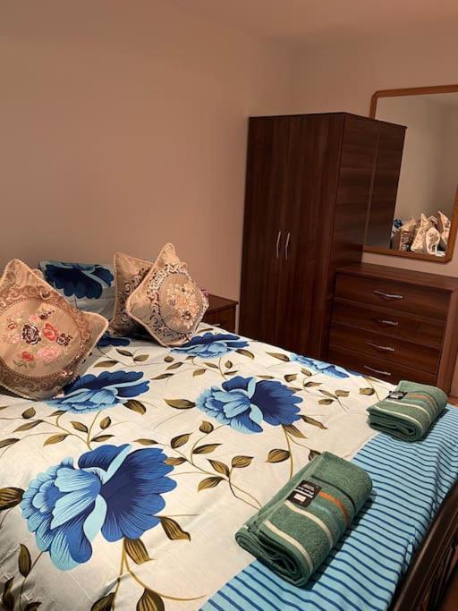 009- Studio Apartment In Ealing F5 エクステリア 写真