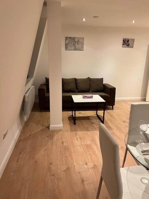 009- Studio Apartment In Ealing F5 エクステリア 写真