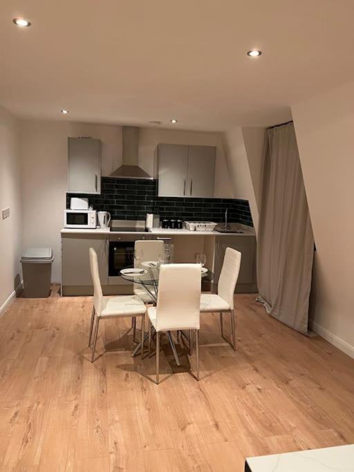 009- Studio Apartment In Ealing F5 エクステリア 写真
